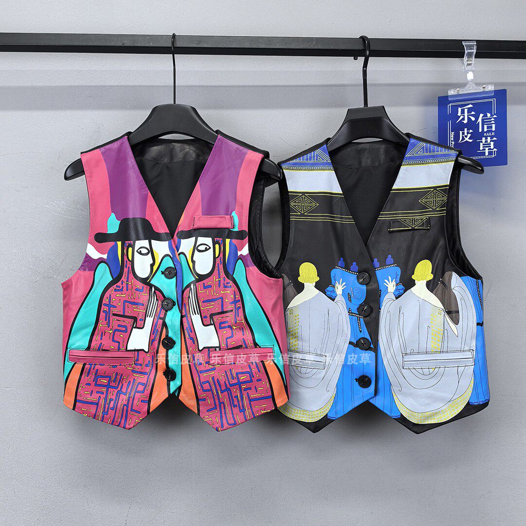 新款真皮皮衣女绵羊皮时尚显瘦个性抽象涂鸦V领单排扣无袖马甲潮