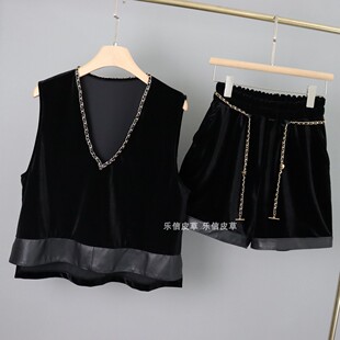 新款爆款真皮绵羊皮女拼接丝绒套装金属链V领套头马甲阔腿短裤潮