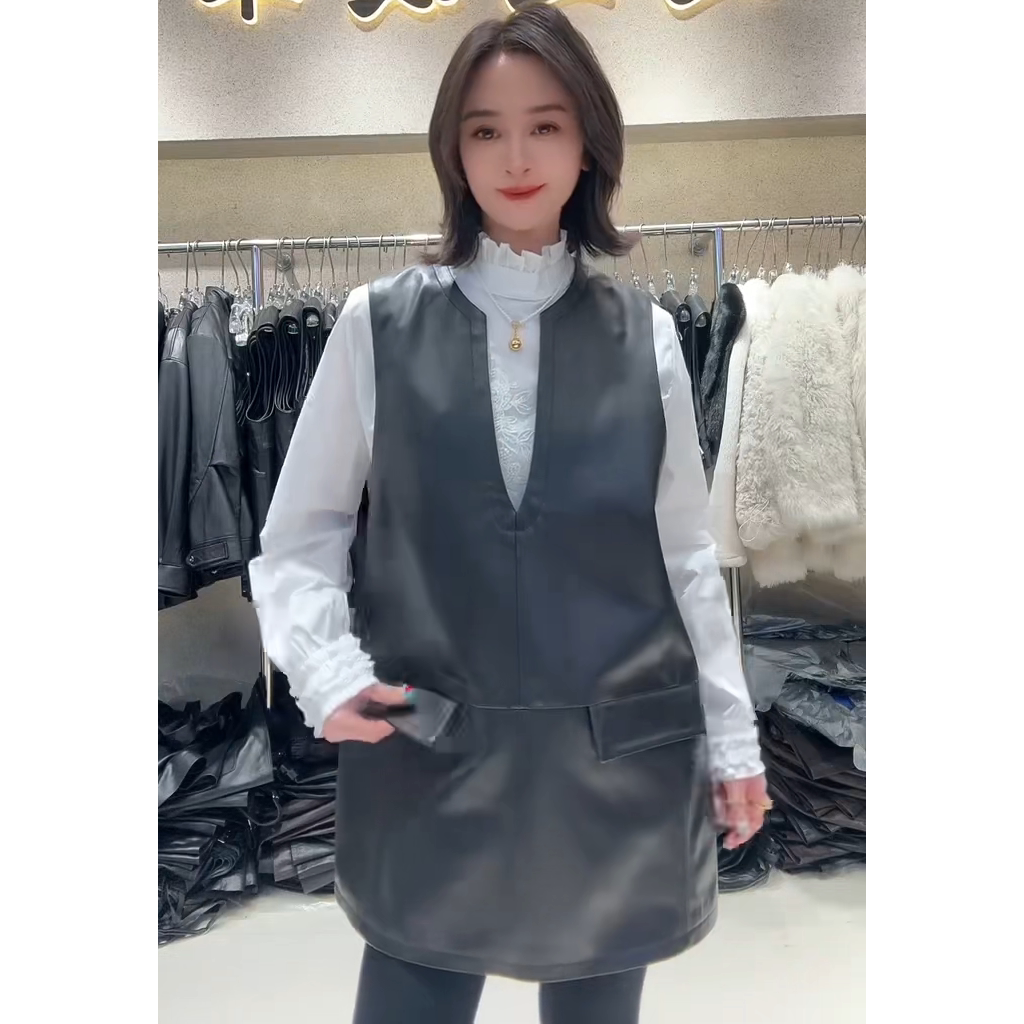 2026春季新款黑色背心马甲裙女中长款无袖大口袋高级感真皮连衣裙