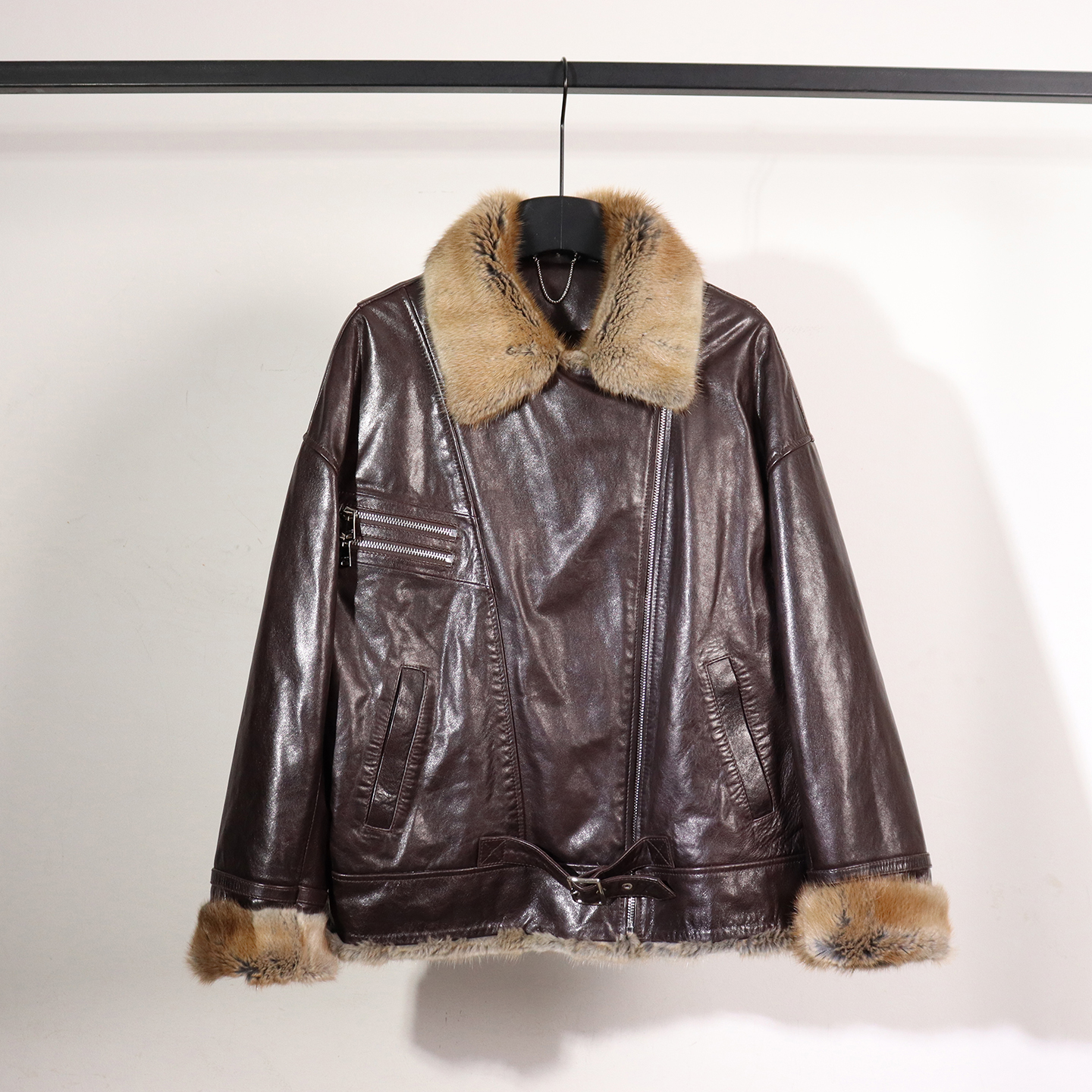 真皮绵羊皮皮毛一体女短款皮衣