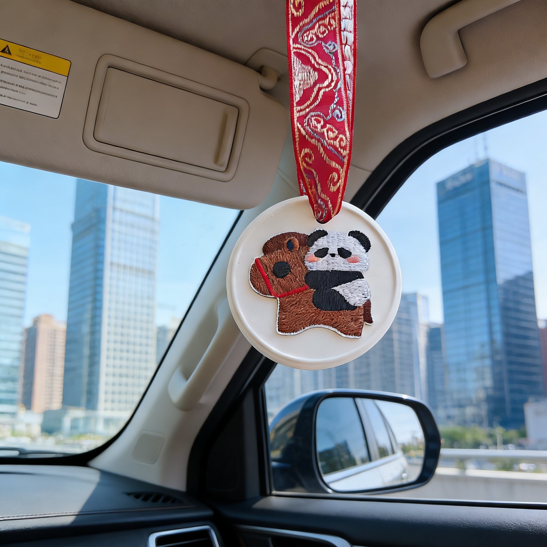 纯白香薰石膏挂件刺绣车用爆款熊猫室内衣柜招财香水车载饰品扩香