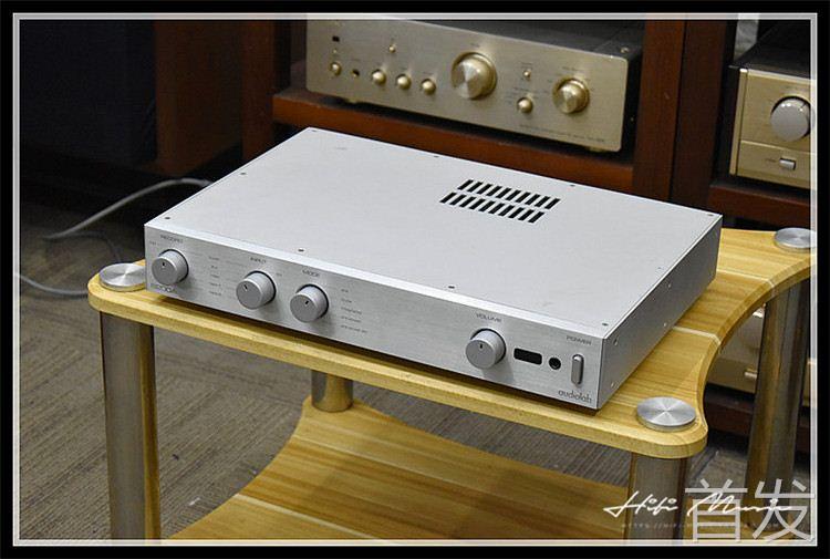 二手原装英国 audiolab/傲立 8200A 发烧hifi合并功放 220V89新.