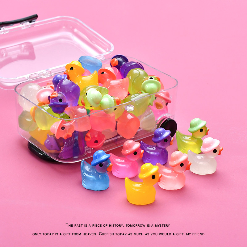 巨可爱夜光带帽小鸭子迷你小动物玩偶diy手工车载装饰桌面小摆件,玩具/童车/益智/积木/模型,仿真/动物玩偶,淘宝优惠券,粉丝福利购,淘宝优惠卷