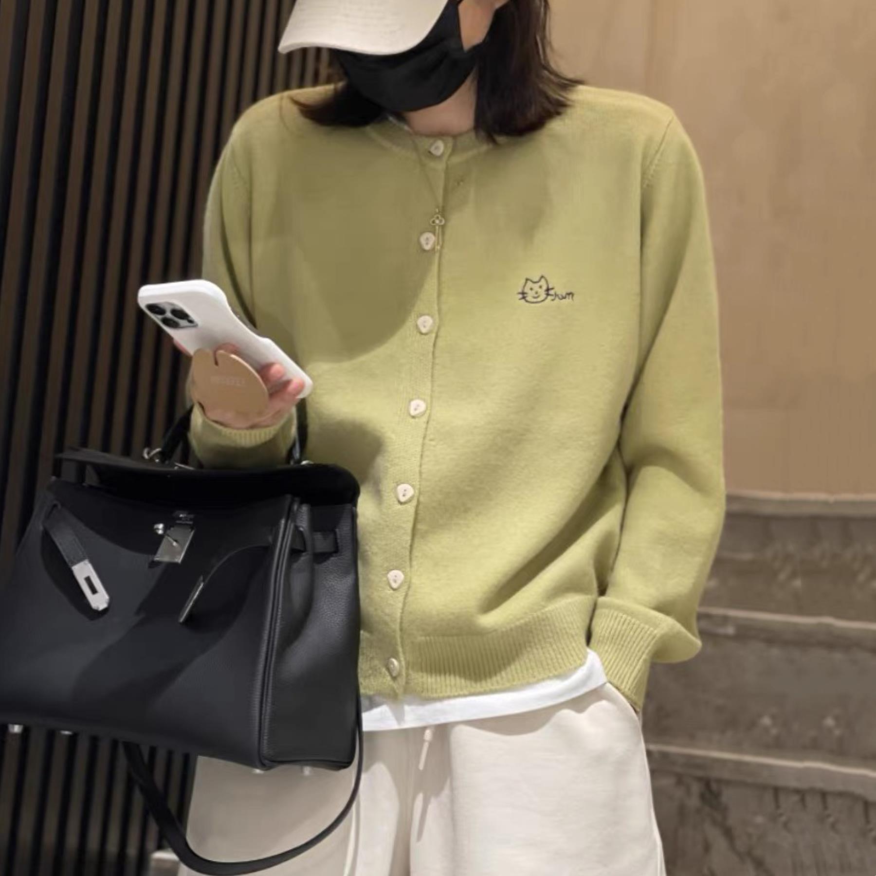 #9004小猫刺绣软糯亲肤针织开衫外套女百搭休闲宽松圆领毛衣上衣