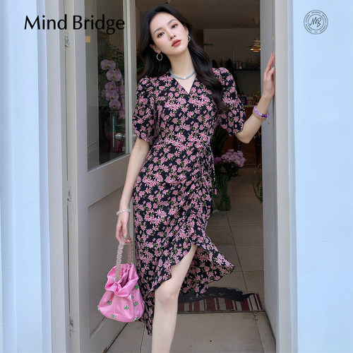 MindBridge泡泡袖V领碎花鱼尾裙