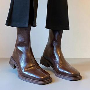 SIXWOO通勤静音底短靴方头低跟弹力靴显瘦软皮秋冬女靴百搭不累脚