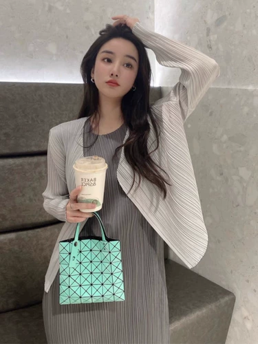 Sanzhai, One Lifetime, складки, пожалуйста, плиссированные длинные кардиган -кардиган.