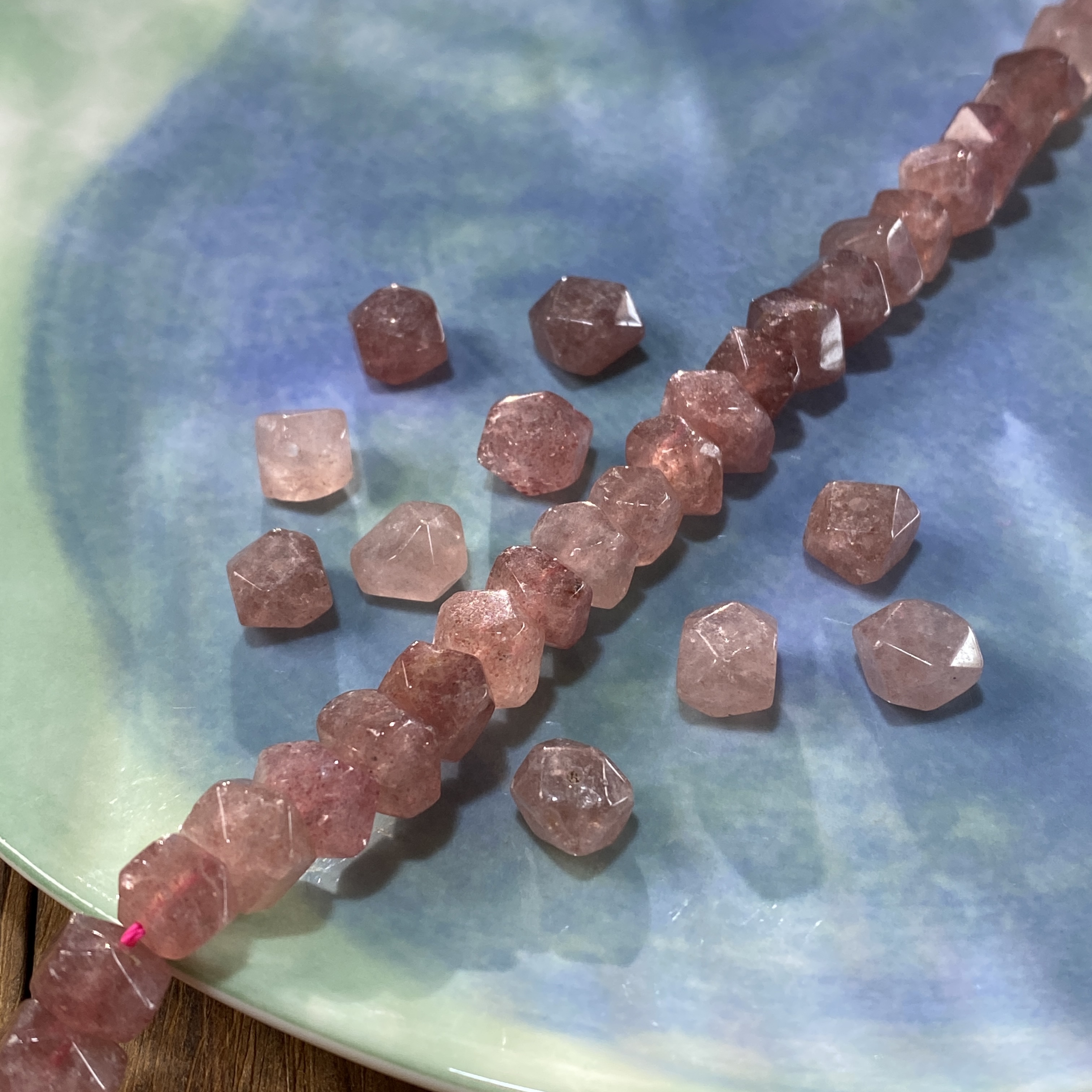 天然草莓晶6*11mm冲角珠散珠子手工diy串珠手链项链饰品配件S880