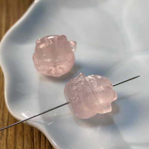 天然粉水晶16*16mm立体招财猫珠手工diy串珠项链饰品配件材料X258