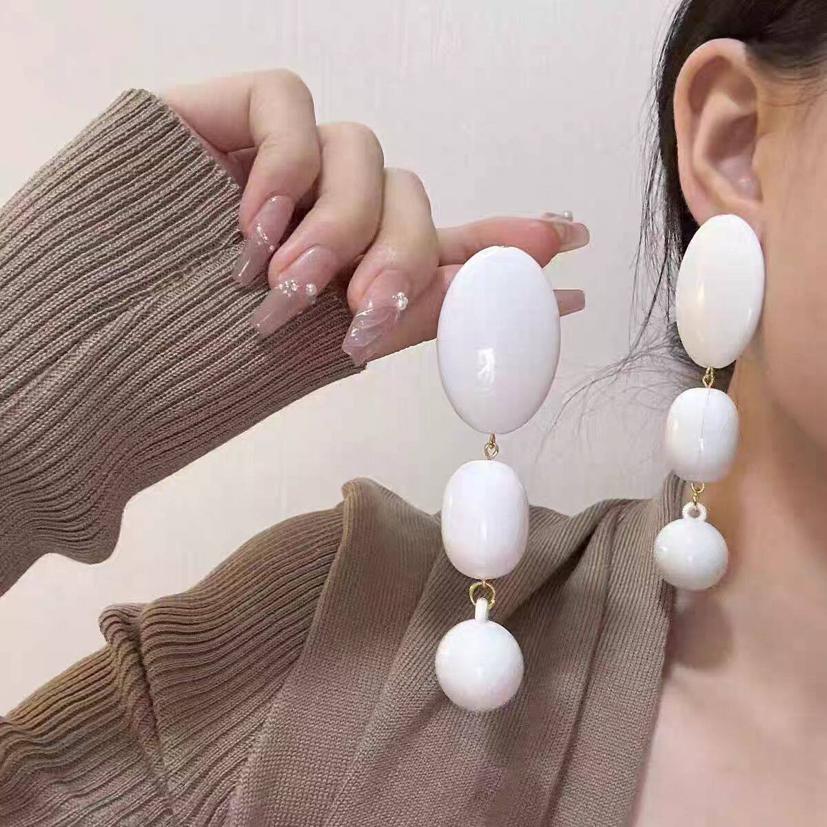 白色耳环高级感椭圆亚克力流苏耳坠夸张时尚耳钉女小众设计感耳饰