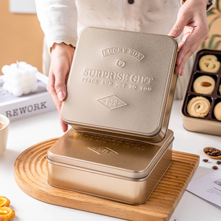 曲奇饼干包装盒牛轧糖雪花酥糖果罐马头铁收纳密封饼干铁盒子