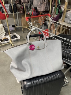 超高性价比  半磨砂头层牛皮 超大饺子旅行包 T18