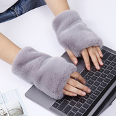 手套女士冬御寒保暖加厚可爱骑行半指美甲学生毛绒防寒护腕假袖 套