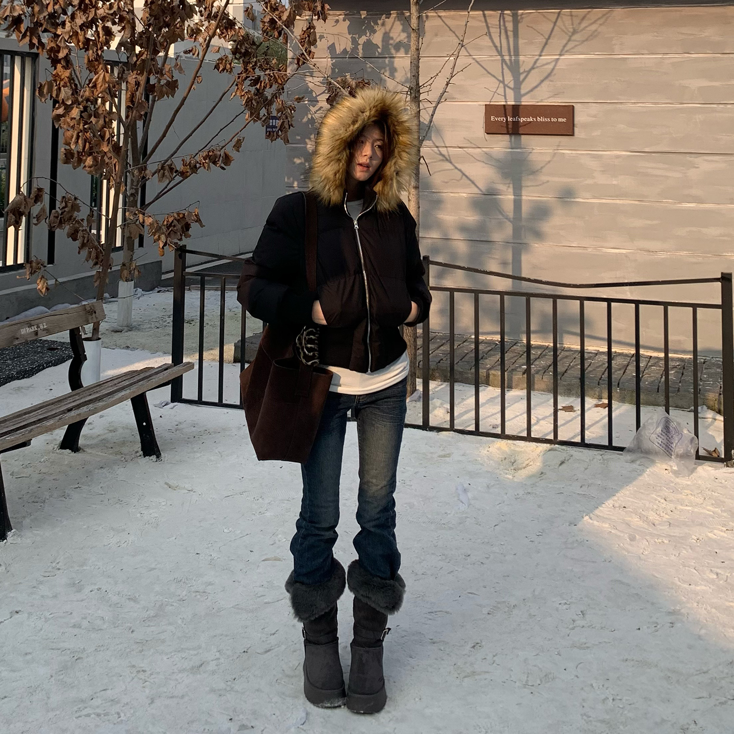 E7Q8 美式菲奥娜短款毛领连帽保暖厚款棉服上衣修身显瘦高级外套