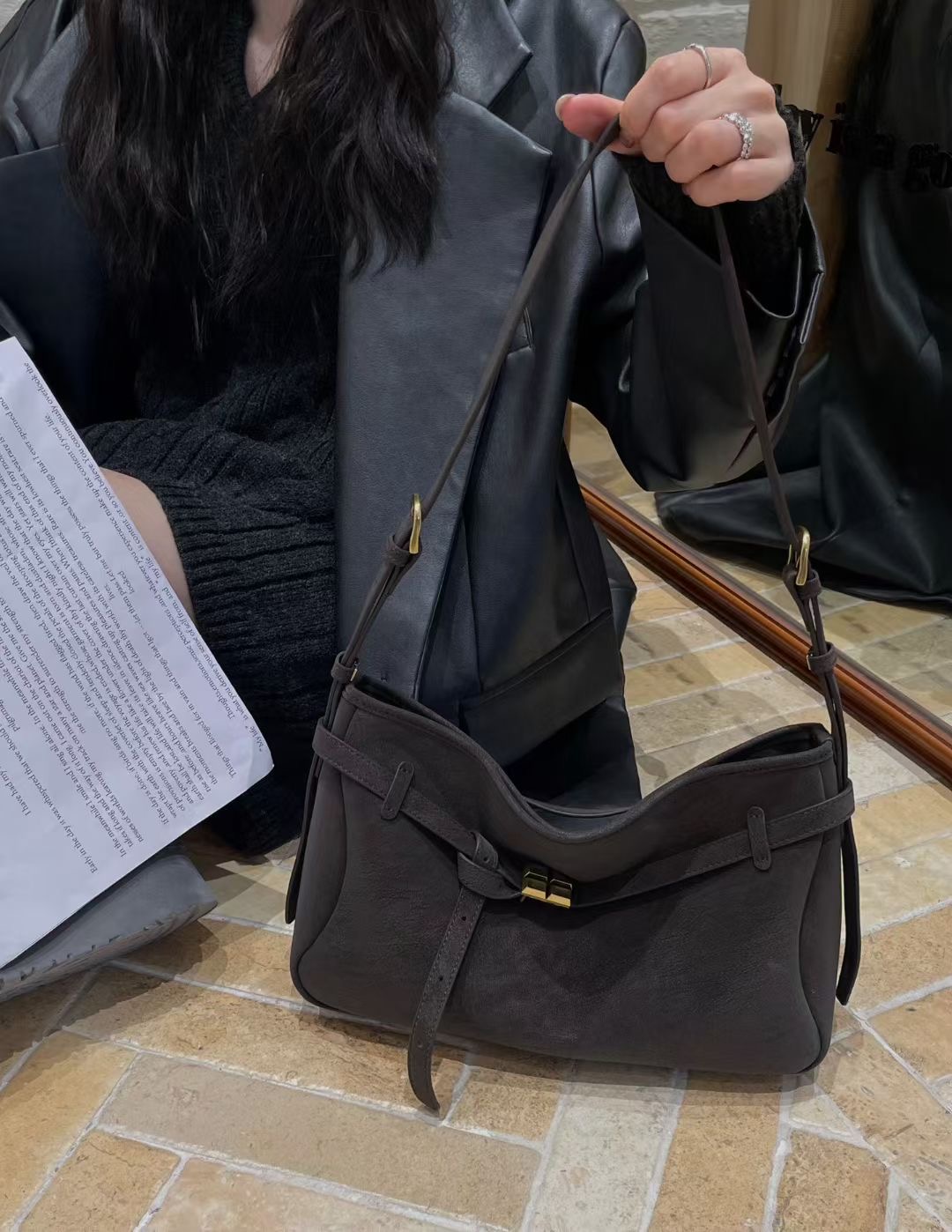 2025新款时尚植糅真皮hobo托特包小众设计单肩斜挎包高级感牛皮包