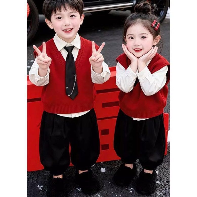男女宝兄妹新年套装2026秋冬款儿童帅气红色毛衣马甲加绒衬衫姐弟