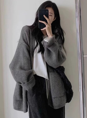 百搭2025新款慵懒风灰色宽松毛衣外套女秋冬季高级感穿搭针织开衫