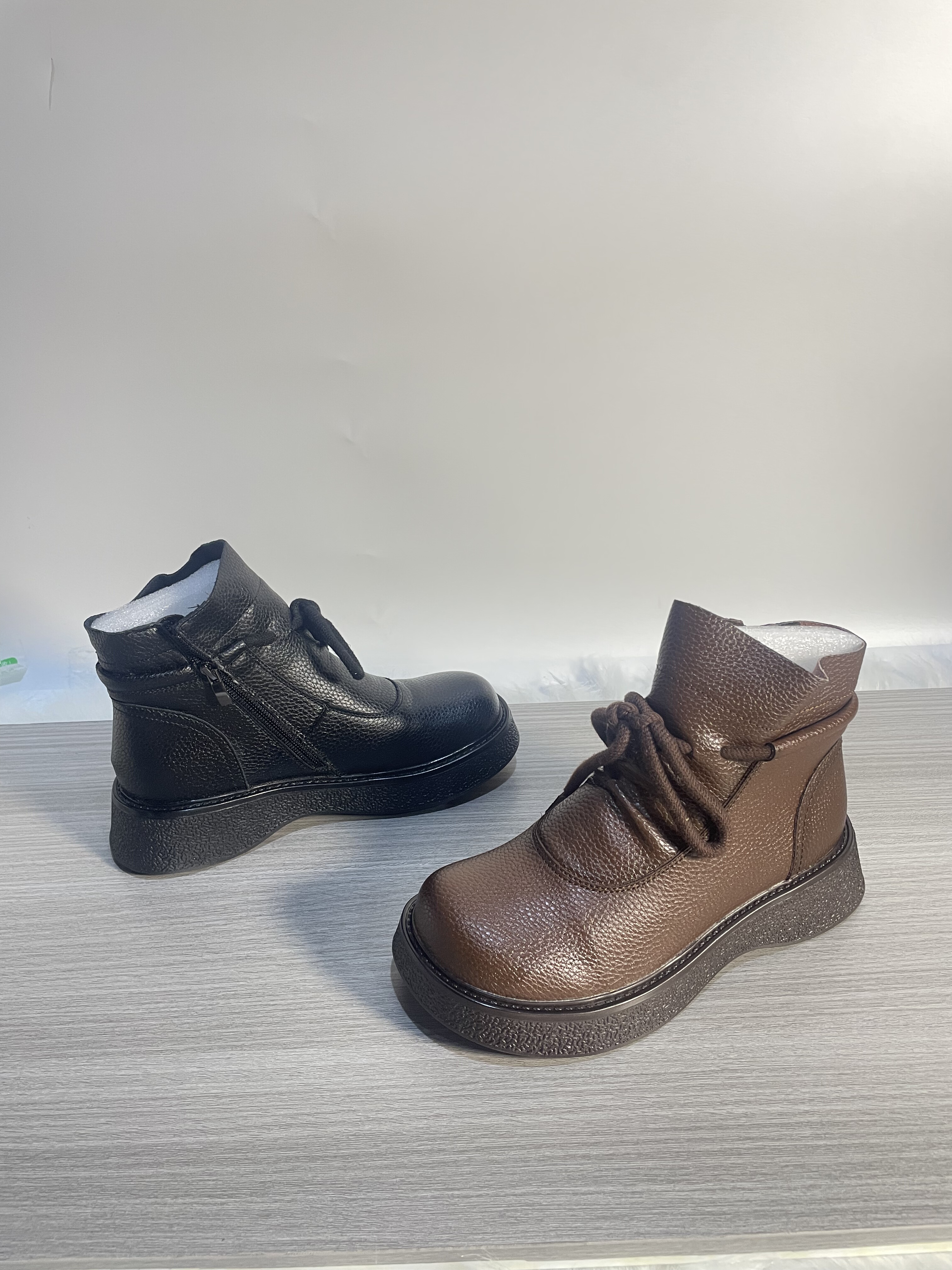 2025冬款特价断码头层牛皮真皮圆头厚底休闲侧拉链欧美加绒女短靴