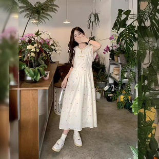 甜美碎花盘扣连衣裙女夏季 设计感背心 2024新款 收腰显瘦中长款