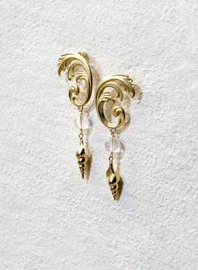 Apt 26SS 卷草螺饰耳环 白水晶 发晶 金色