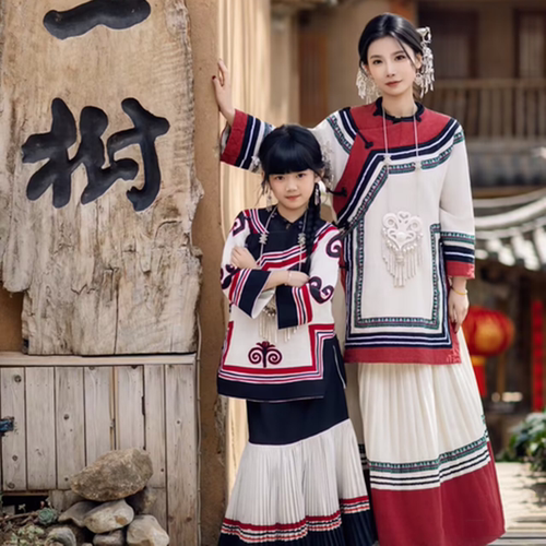 新款彝族风母女印花影楼写真服装