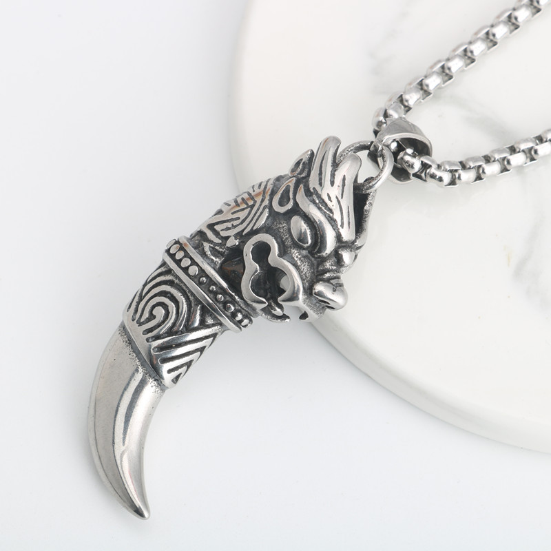 日韩版欧美款不锈钢龙头龙牙狼牙吊坠钛钢男女项链长款毛衣链
