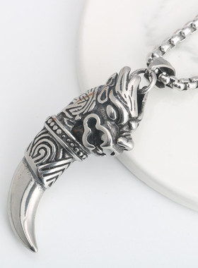 欧美款龙头钛钢毛衣链狼牙吊坠