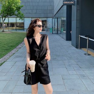 休閑簡約兩件套潮 女夏松弛感馬甲上衣短褲 老錢風極簡時尚 亞麻套裝