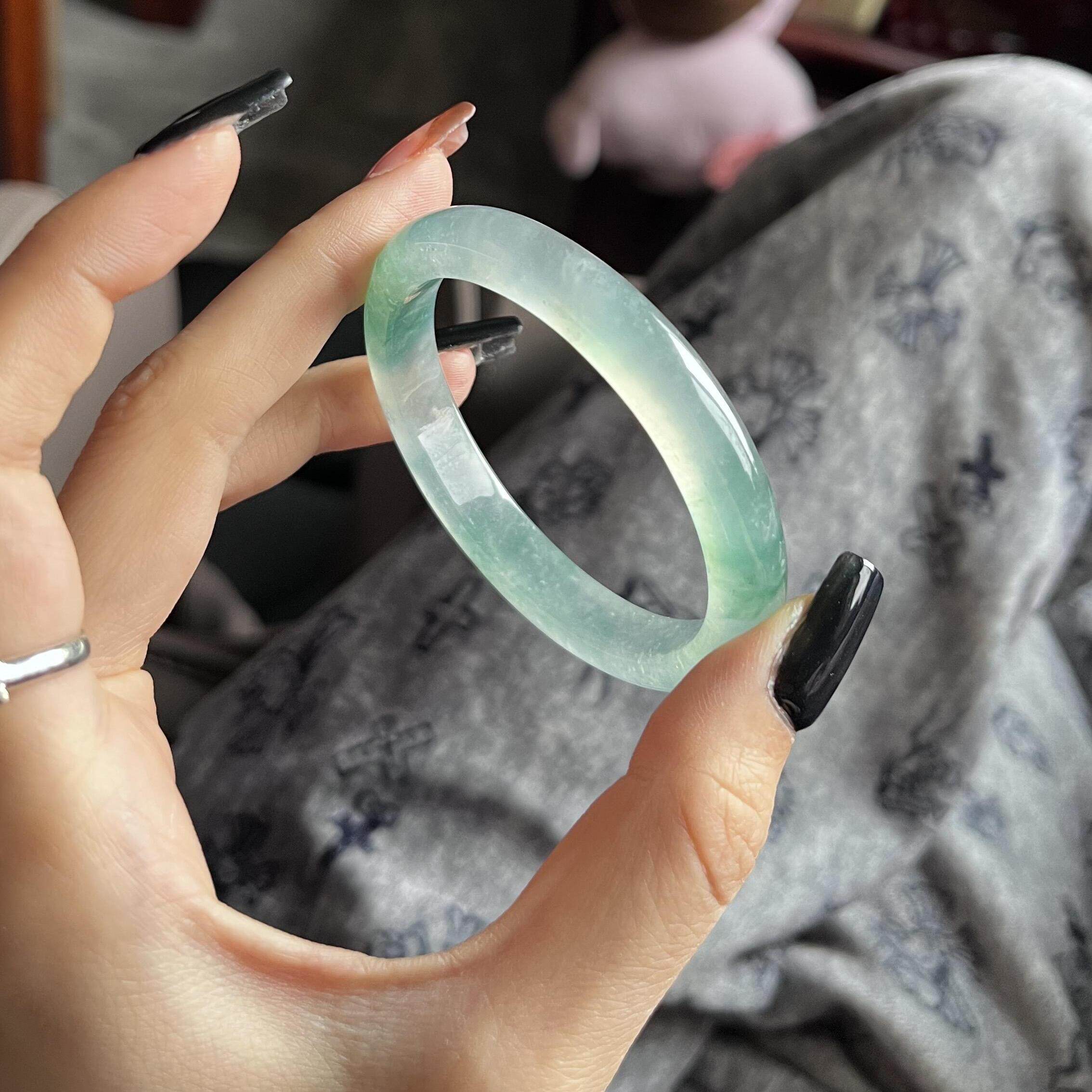 翠色欲滴缅甸翡翠冰种飘绿花手镯阳绿飘花玉石手镯子翡翠平替女款