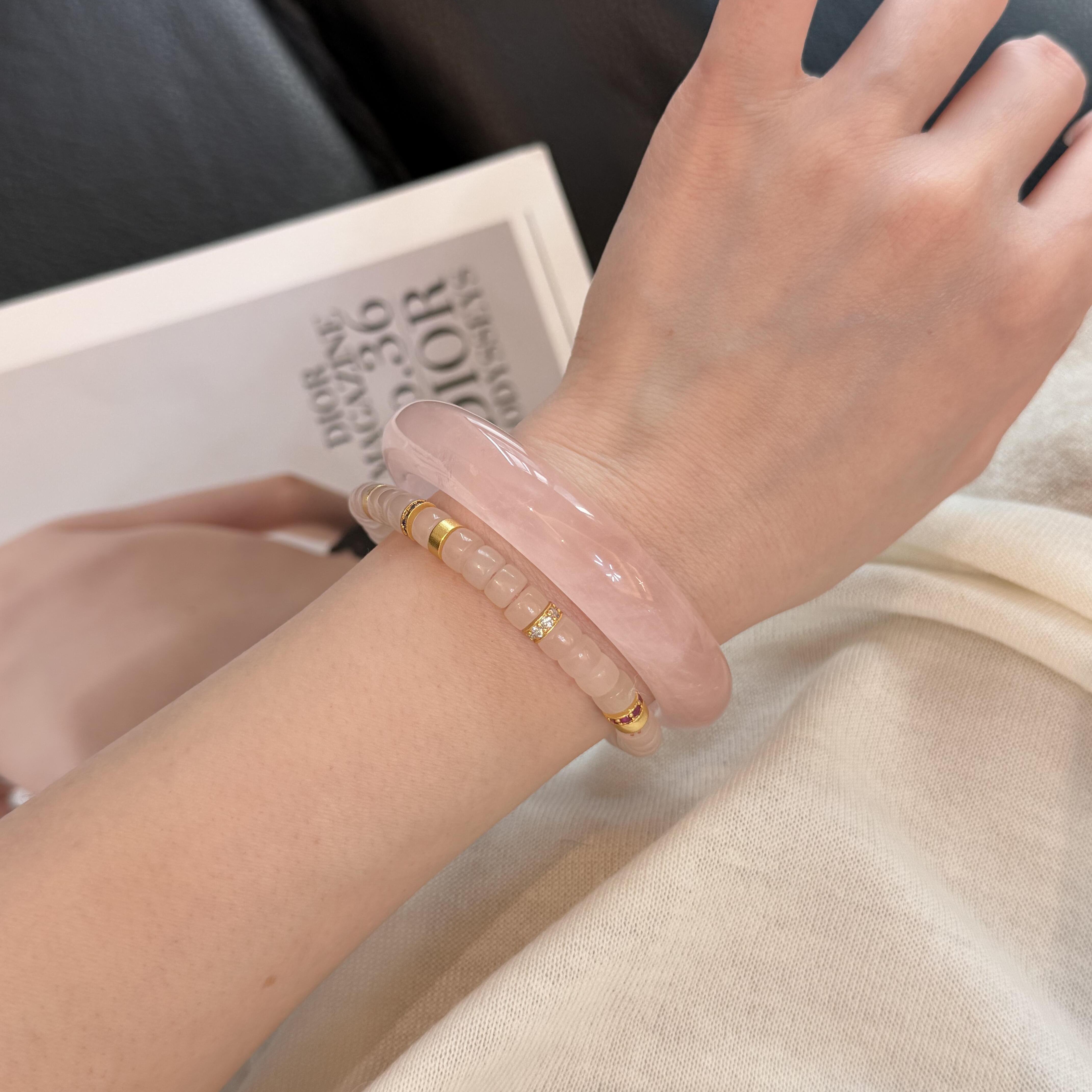 天然粉色水晶手镯小红书爆款