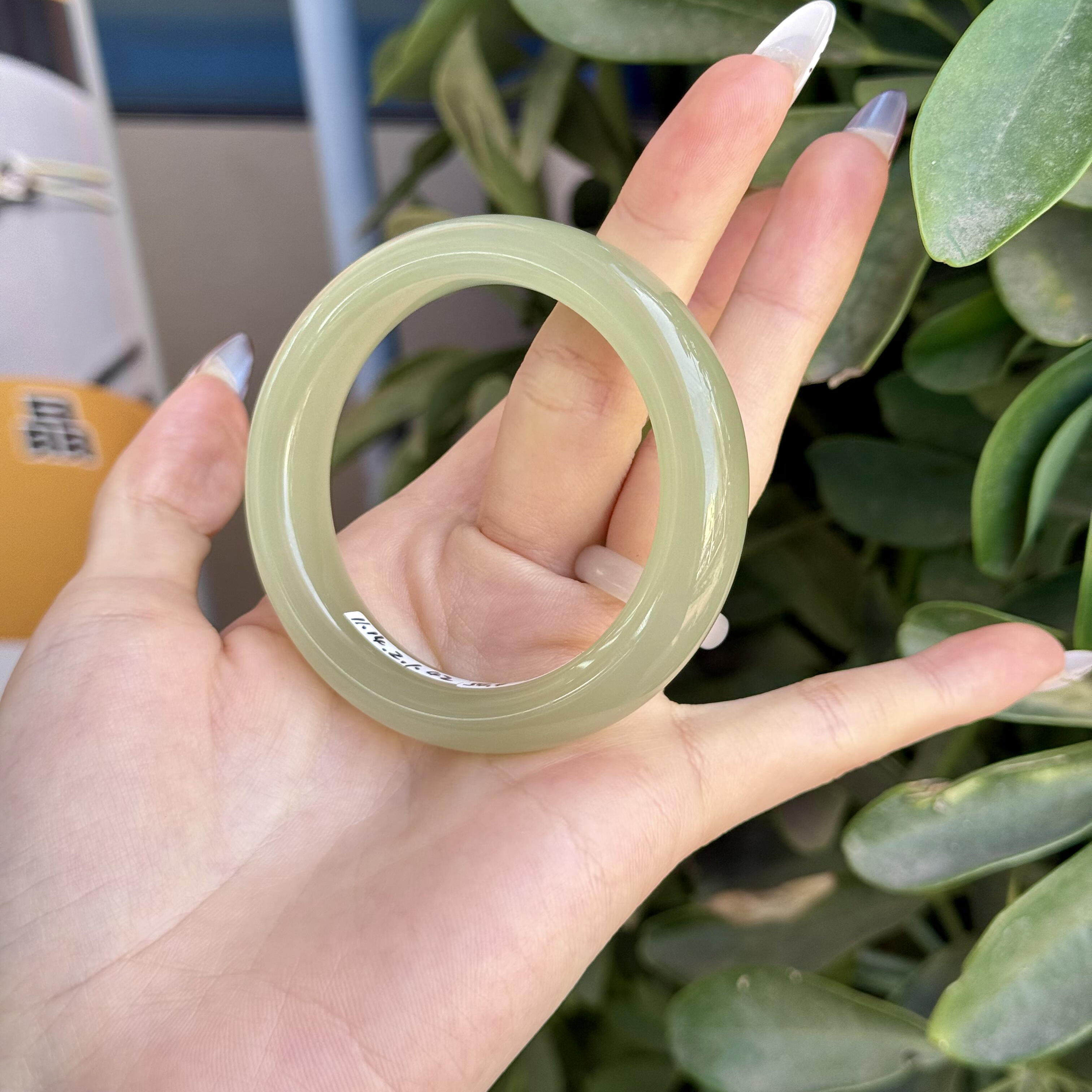 天然和田玉手镯女款葡萄肉色女冰种青白玉扁条玉镯子窄款正品证书