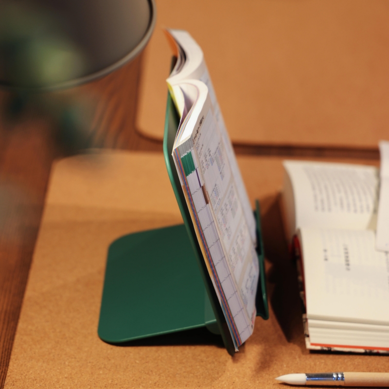 日本KOKUYO国誉斜插式笔筒大容量文具笔架展示架收纳盒学生考研刷题便携平板阅读架读书架懒人支架书立朗诵