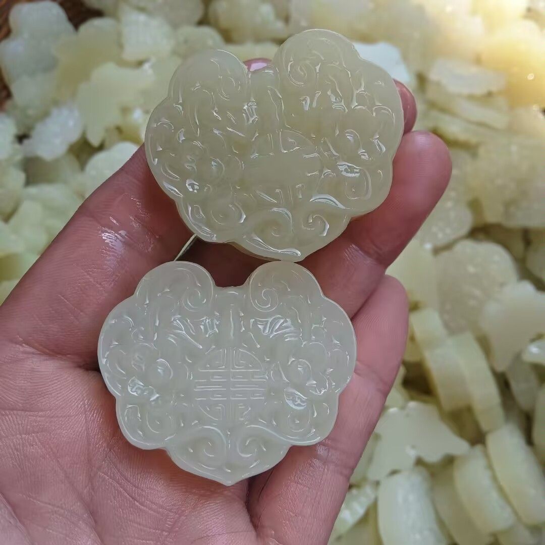 天然白玉宫廷阿富汗青白色玉福寿梅花锁吊坠DIY玉石配件璎珞项链