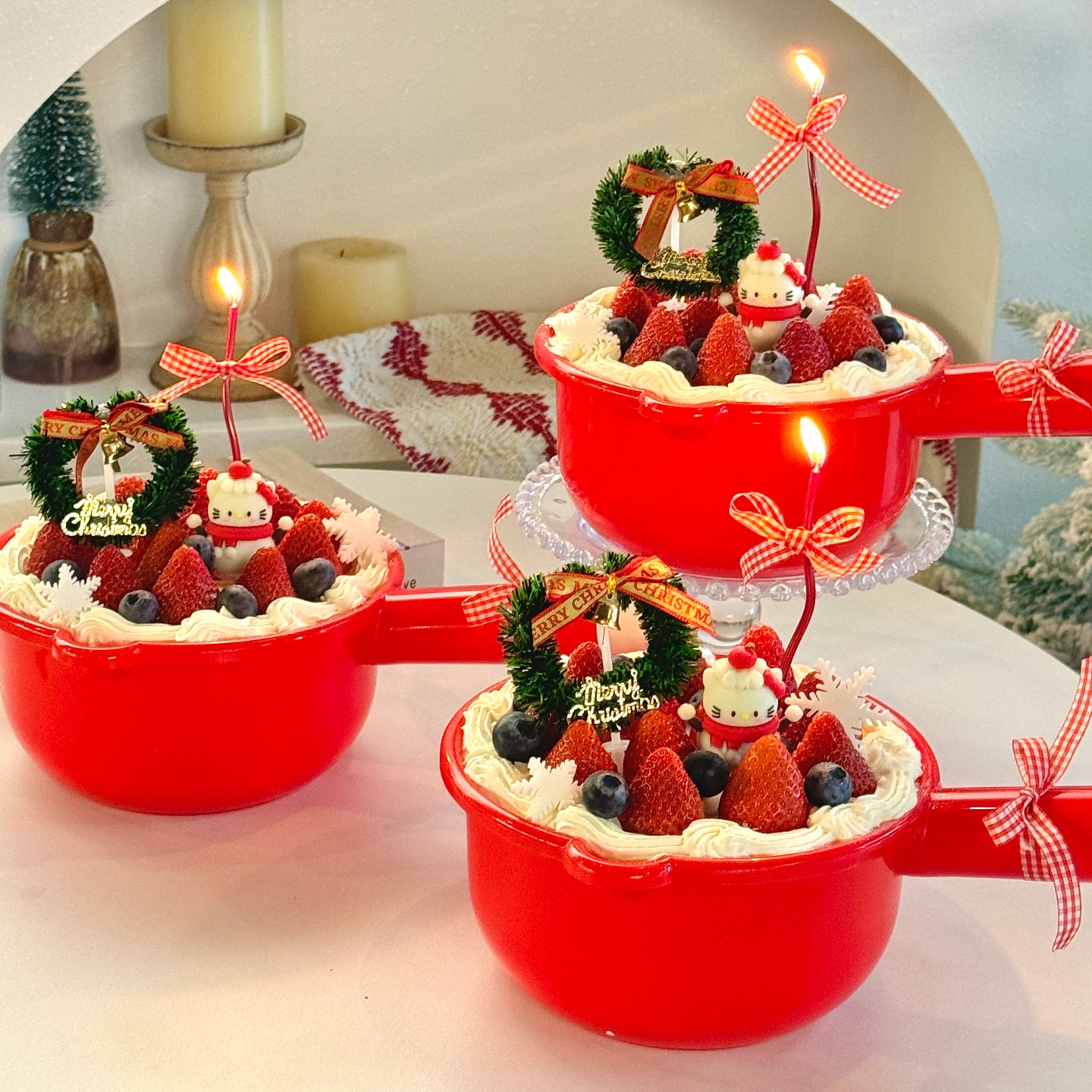 2026网红圣诞节hellokitty水瓢蛋糕装饰圣诞草圈水舀kt猫装扮摆件
