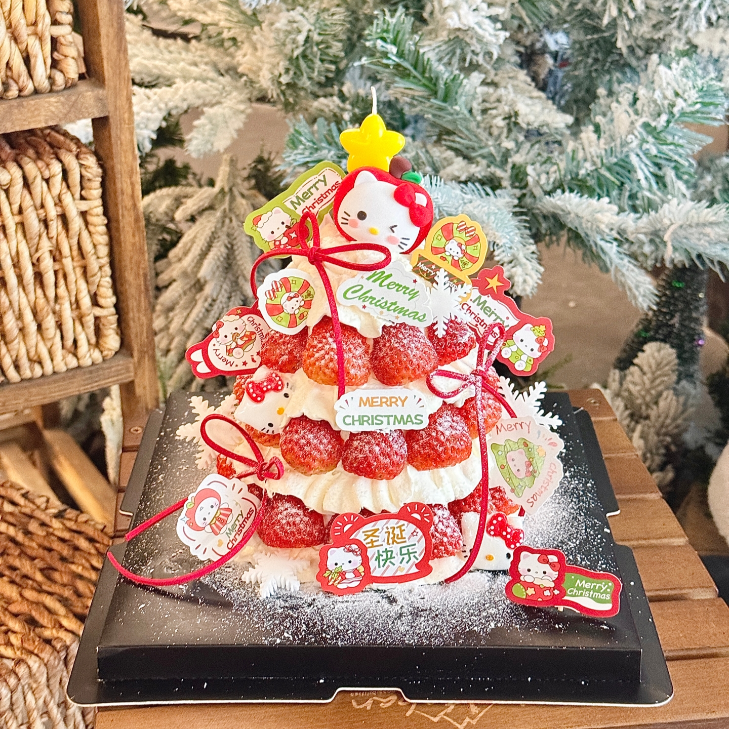 网红圣诞节hellokitty许愿树蛋糕装饰摆件可爱kt猫圣诞甜品台插件