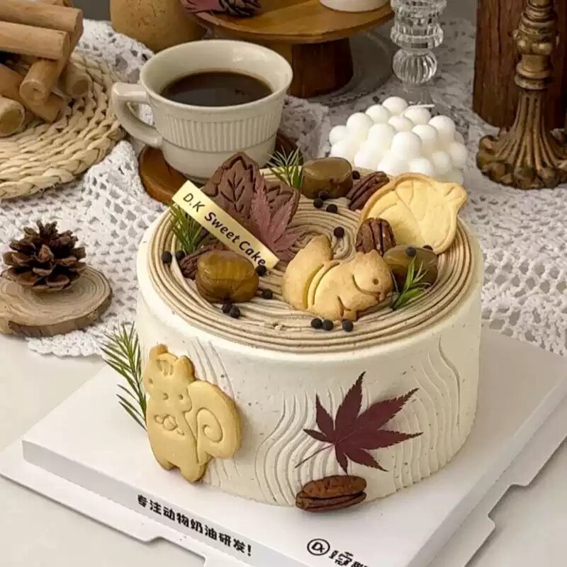 网红枫叶蛋糕装饰奶油可可味小松鼠板栗造型饼干烘焙甜品装扮插件