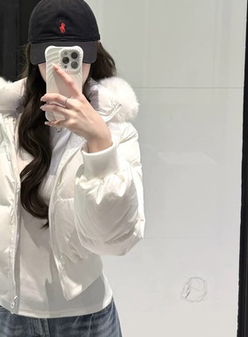 毛领连帽羽绒服外套短款女2025冬季新款小个子收腰白色保暖韩系