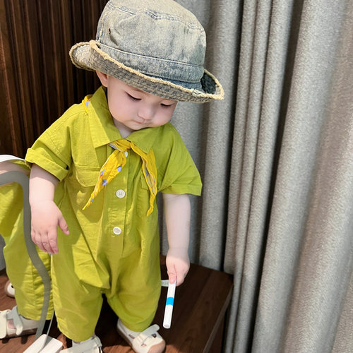 男宝宝夏装衣服婴幼儿夏季牛油果绿工装风外出服显白连体衣爬服潮