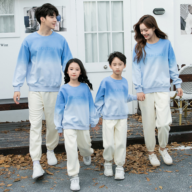 亲子装秋冬装一家三四口母子母女装宽松卫衣运动会幼儿园活动服装