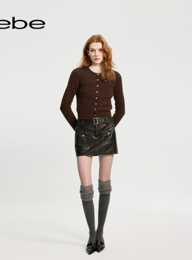 bebe冬季系列女士设计感复古气质A字短款皮裙半身裙420211