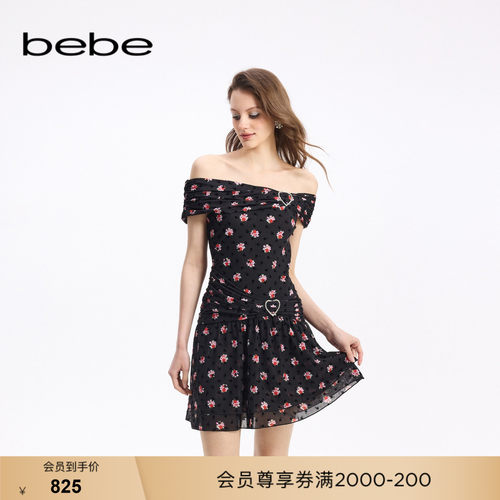 bebe秋季新款一字肩印花连衣裙
