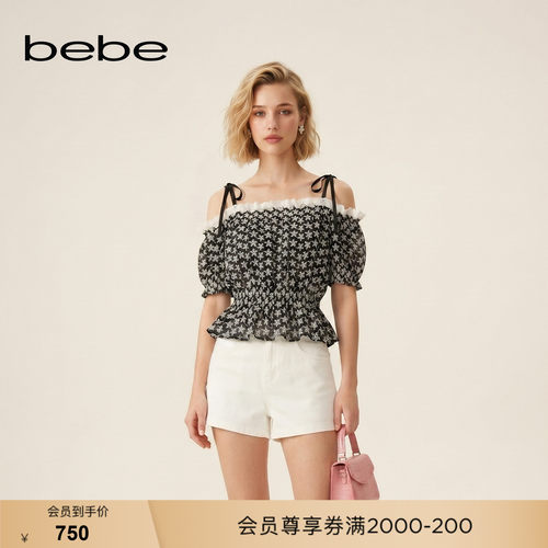 bebe2026夏季新款女士俏皮迷人风蕾丝边装饰松紧袖吊带上衣280108