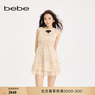 bebe2026夏季新款女士千金风无袖蝴蝶结蕾丝A字褶皱连衣裙250063