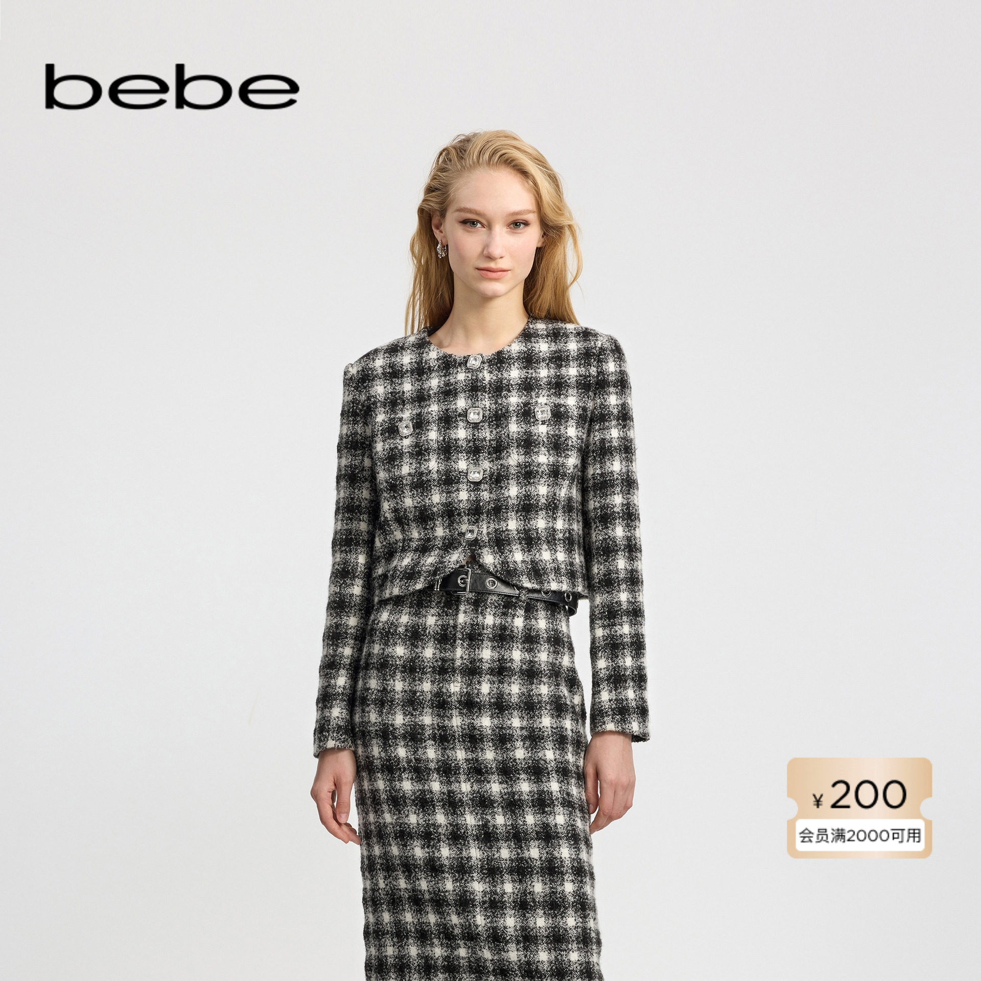 bebe冬季女士含羊毛羊驼毛复古优雅纽扣缀饰黑白格纹外套440303,女装/女士精品,短外套,淘宝优惠券,粉丝福利购,淘宝优惠卷