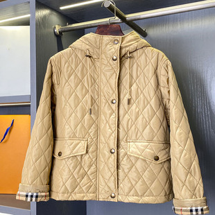 秋冬季新款2025年英伦风连帽设计女装短款气质百搭拉链棉服外套