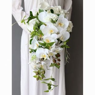 水滴瀑布手捧花白色蝴蝶兰马蹄莲花束新娘结婚仿真花婚礼婚纱摄影