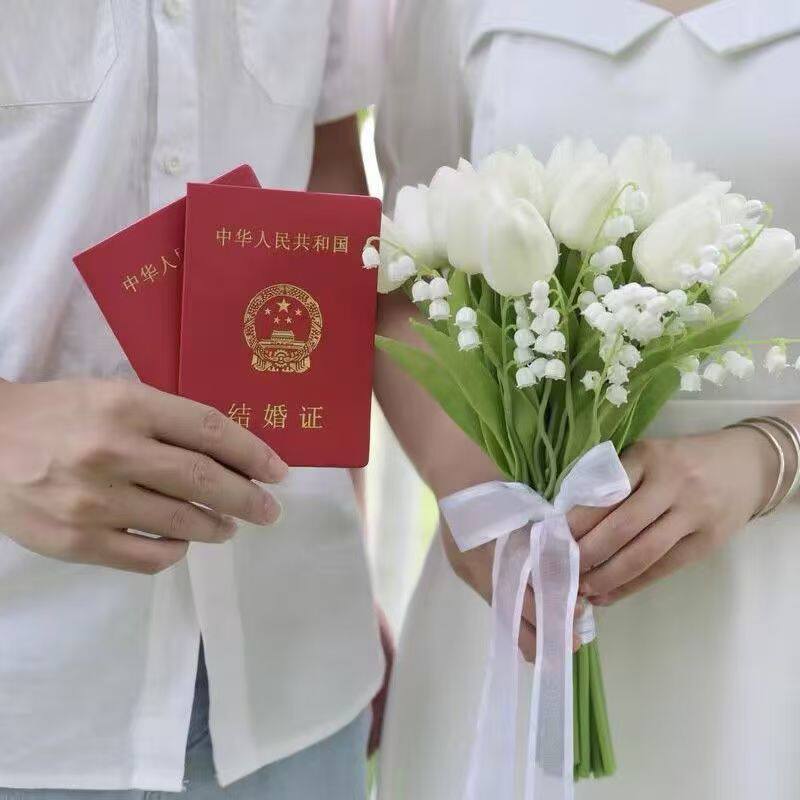 pu手感郁金香手捧花新娘结婚仿真花束假花胸花韩式婚礼影楼摄影