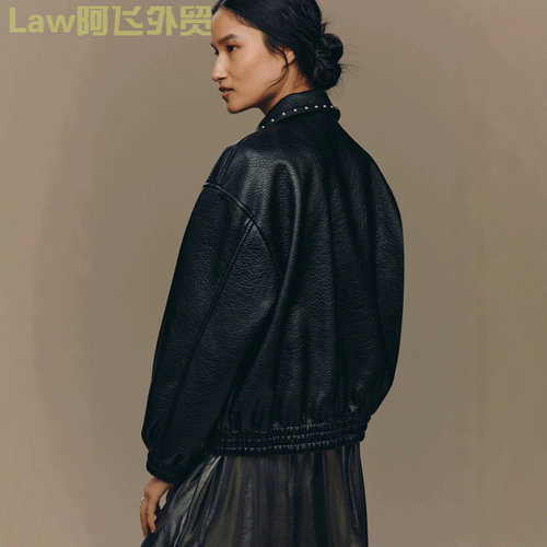 Strapvestwithhollowedoutlacese