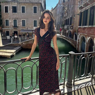 vacation dress法式 floral lace 复古领玫瑰花碎花辣 print Sexy