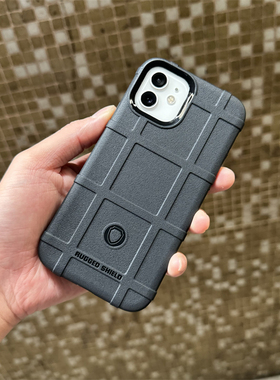 适用苹果17promax欧美加厚防摔手机壳iphone16e磨砂全包12mini硅胶保护套12 13 14 15黑色外壳7plus/i8护盾